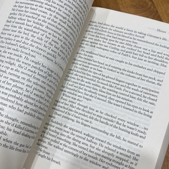 Set of 3, Lisa Jackson, used, paperback novels. - Picture 5 of 15